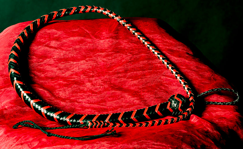 Snake Whip Red / Black (Singletail)