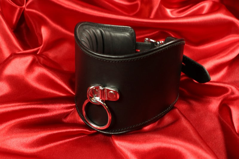 Posture Läderhalskrage med O-ring Gul Kant