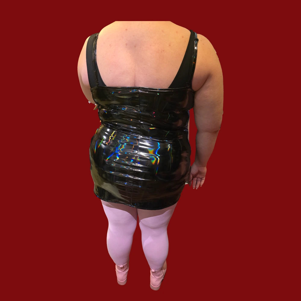 Svart hologram PVC-klänning i figurnära modell – storlek 2XL, bakifrån – Chambers of Love