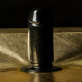 King Sized Anal Dildo svart LoveToy LV2243 stående guldtyg platt botten blank PVC från Chambers of Love