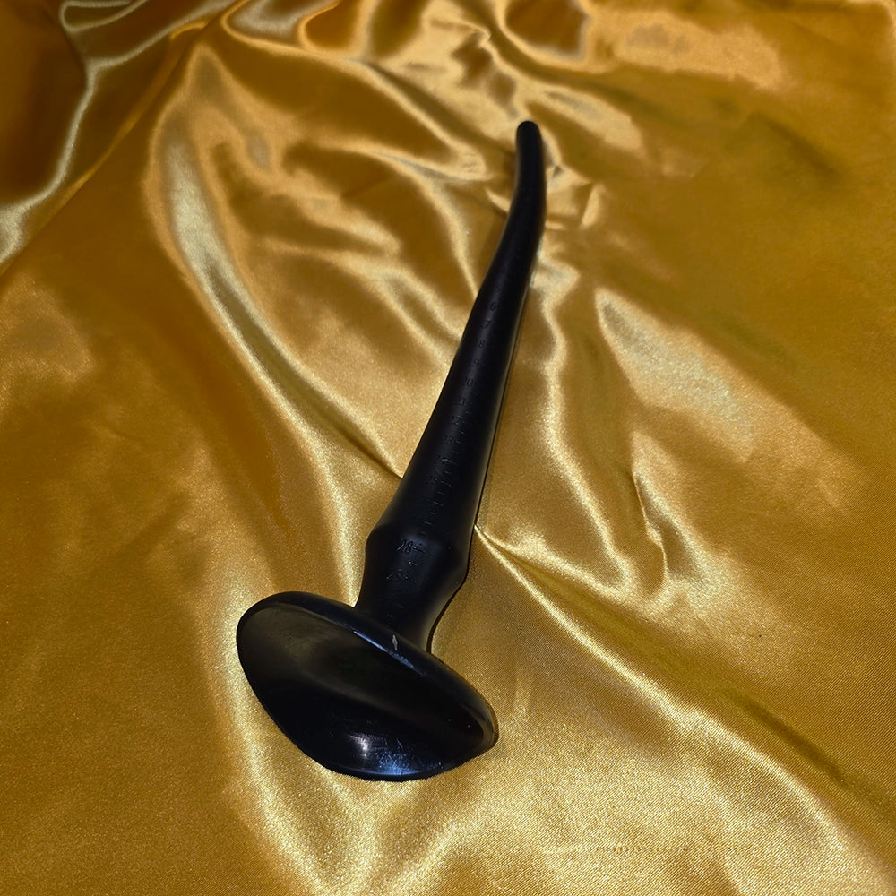 Long Anal Plug with Scale Black L
