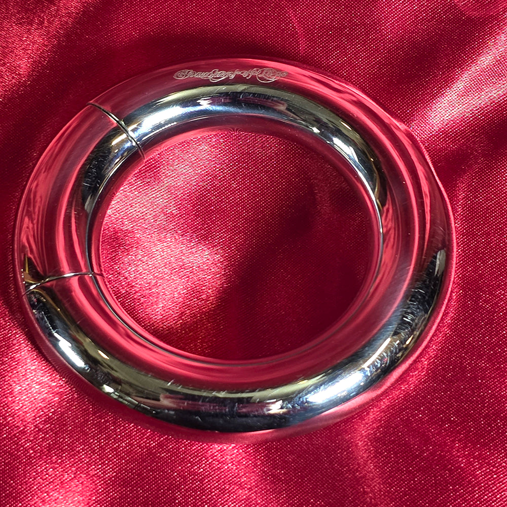 Magnetisk rund pungsträckare 45 mm i rostfritt stål – Chambers of Love