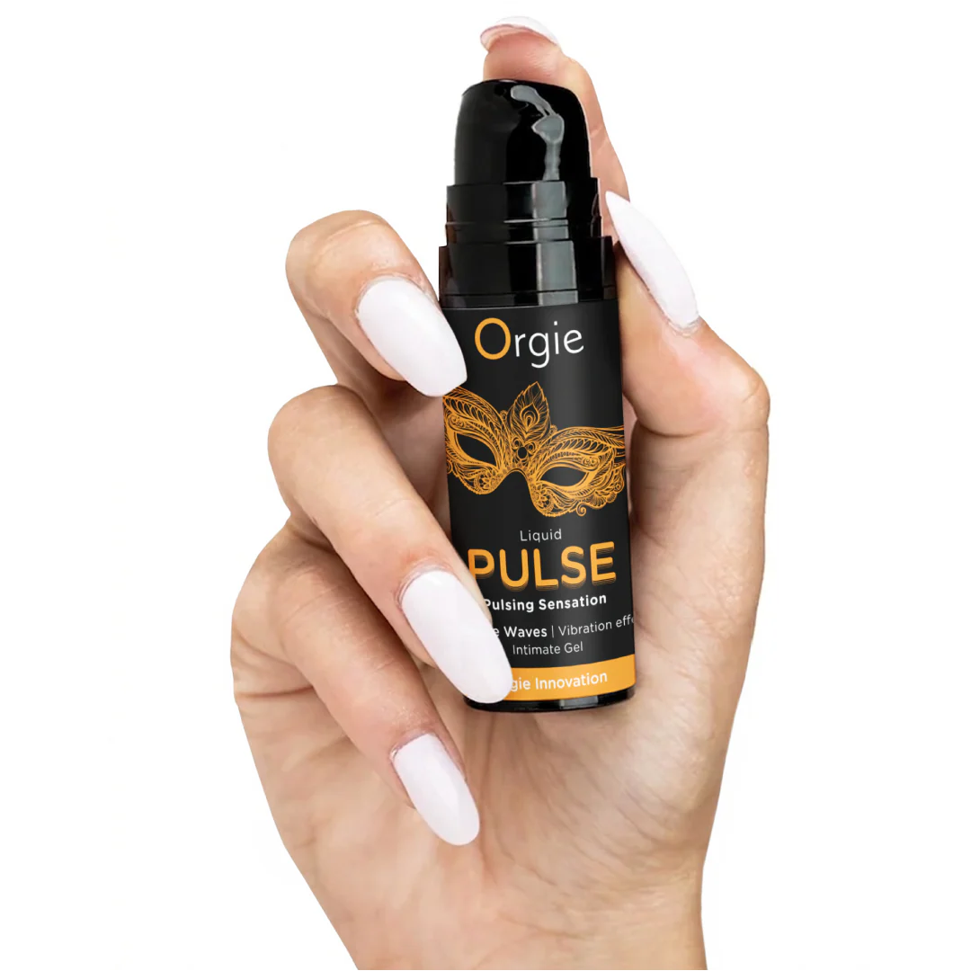 intimgel Orgie Liquid Pulse hålls i handen med pulserande vibrationseffekt - Chambers of Love