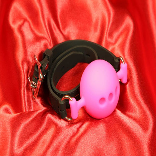 Andningsbar silikon boll gag i storlek L och rosa färg från Chambers of Love för BDSM och bondage