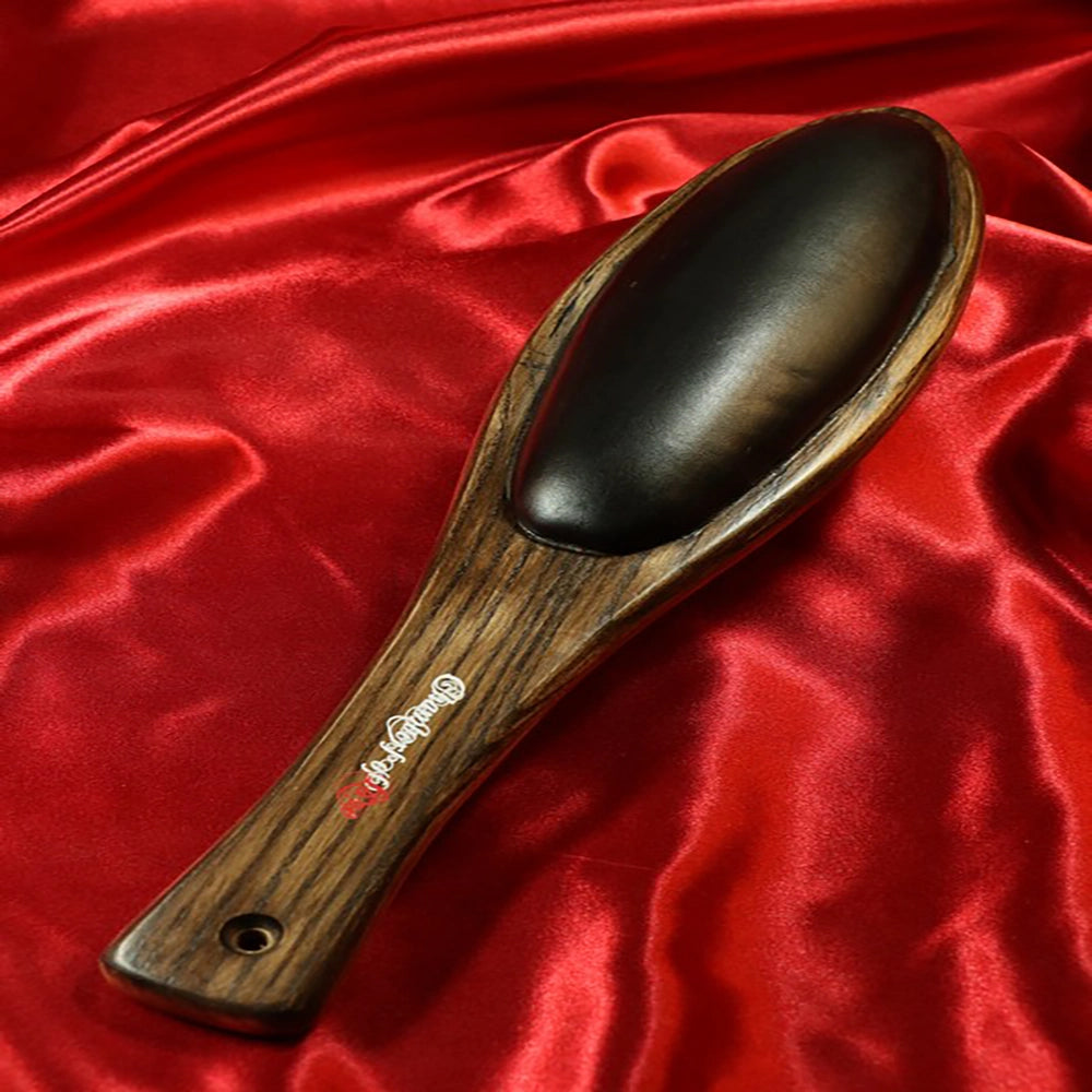 BDSM Teakpaddel med Vadderad Sida storlek S från Chambers of Love med vadderad sida och slät teakyta