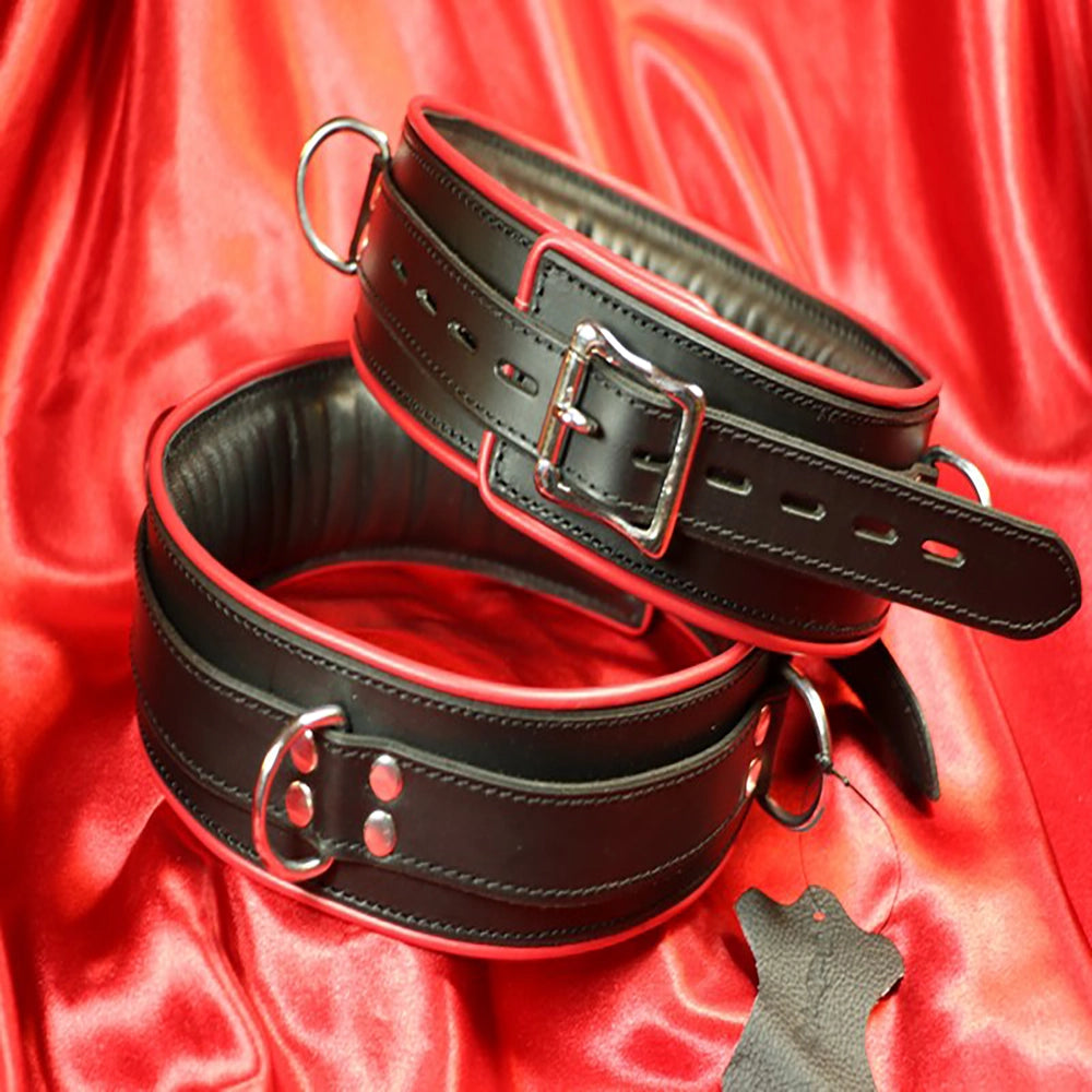 Vadderade BDSM lårbojor